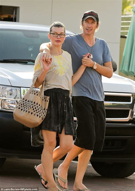 milla jovovich husband.